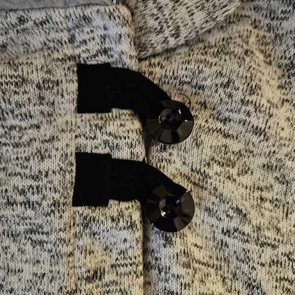 Max Studio Baby Girls 18M Poncho Cape Jacket w Arm Holes Heather Gray EUC - Picture 3 of 8